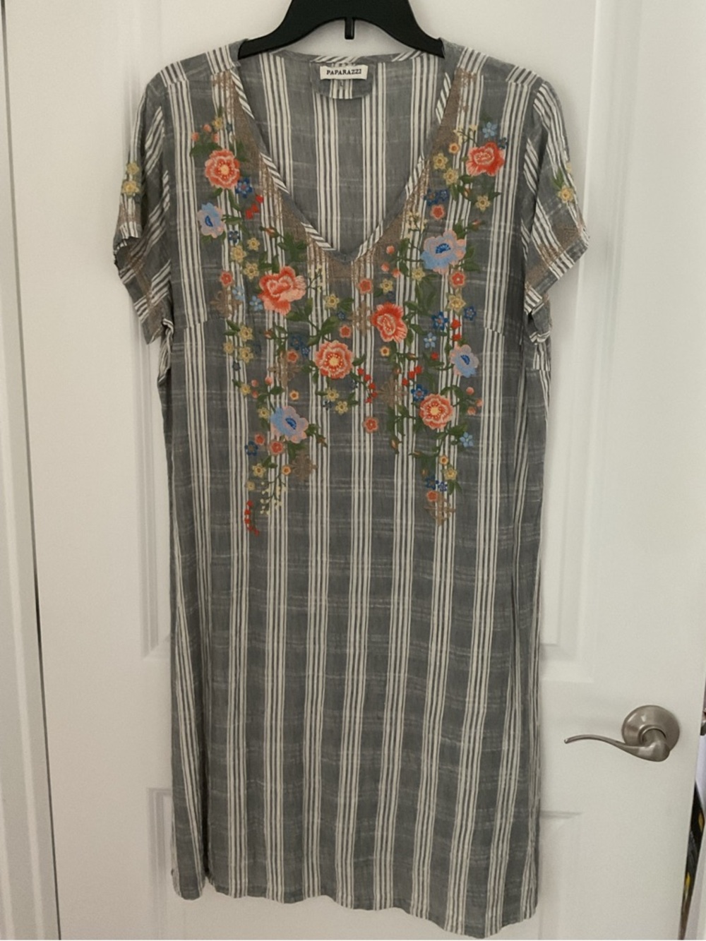 Paparazzi Gray Striped Midi Dress with Floral Embroidery sz L